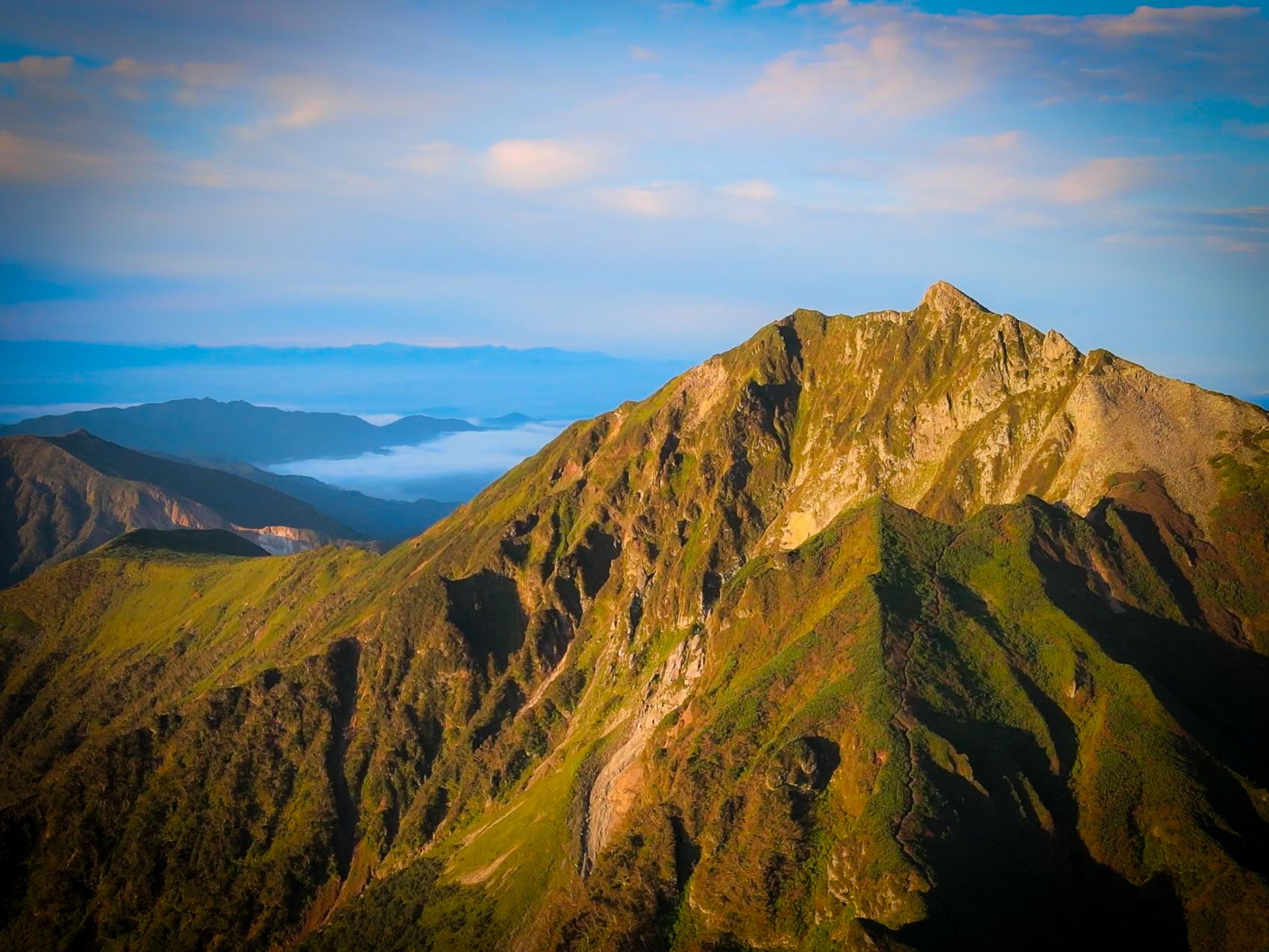 まぼろしの日本百名山〟と呼ばれた「ニペソツ山」・・その理由とは