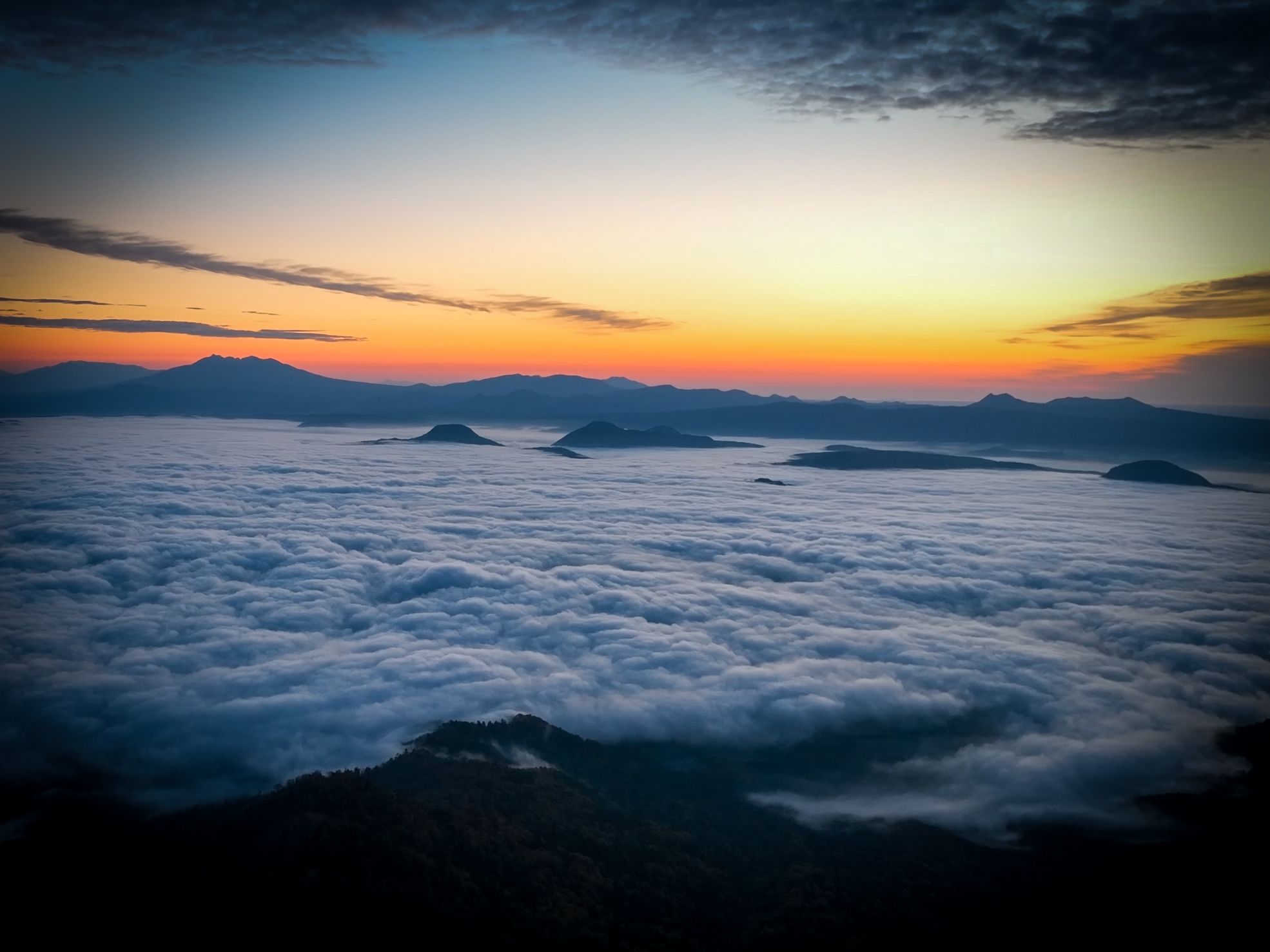 どんなに早起きしても絶対に見たい」知る人ぞ知る…地球のまるさを