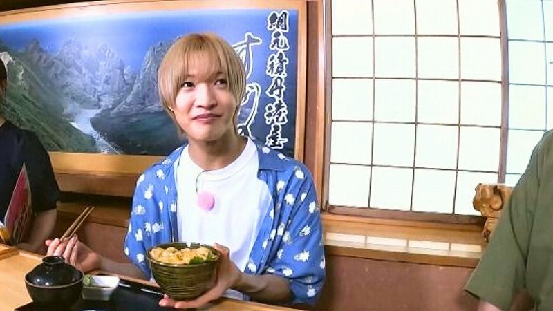 ごはんが見えない…！夏の絶品ウニ丼にIMP.佐藤 新くんが「生き