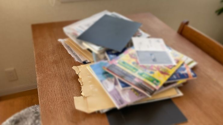 安いそれに目立つ 文具 関連 書類や郵便物 その他散らかりやすいモノの