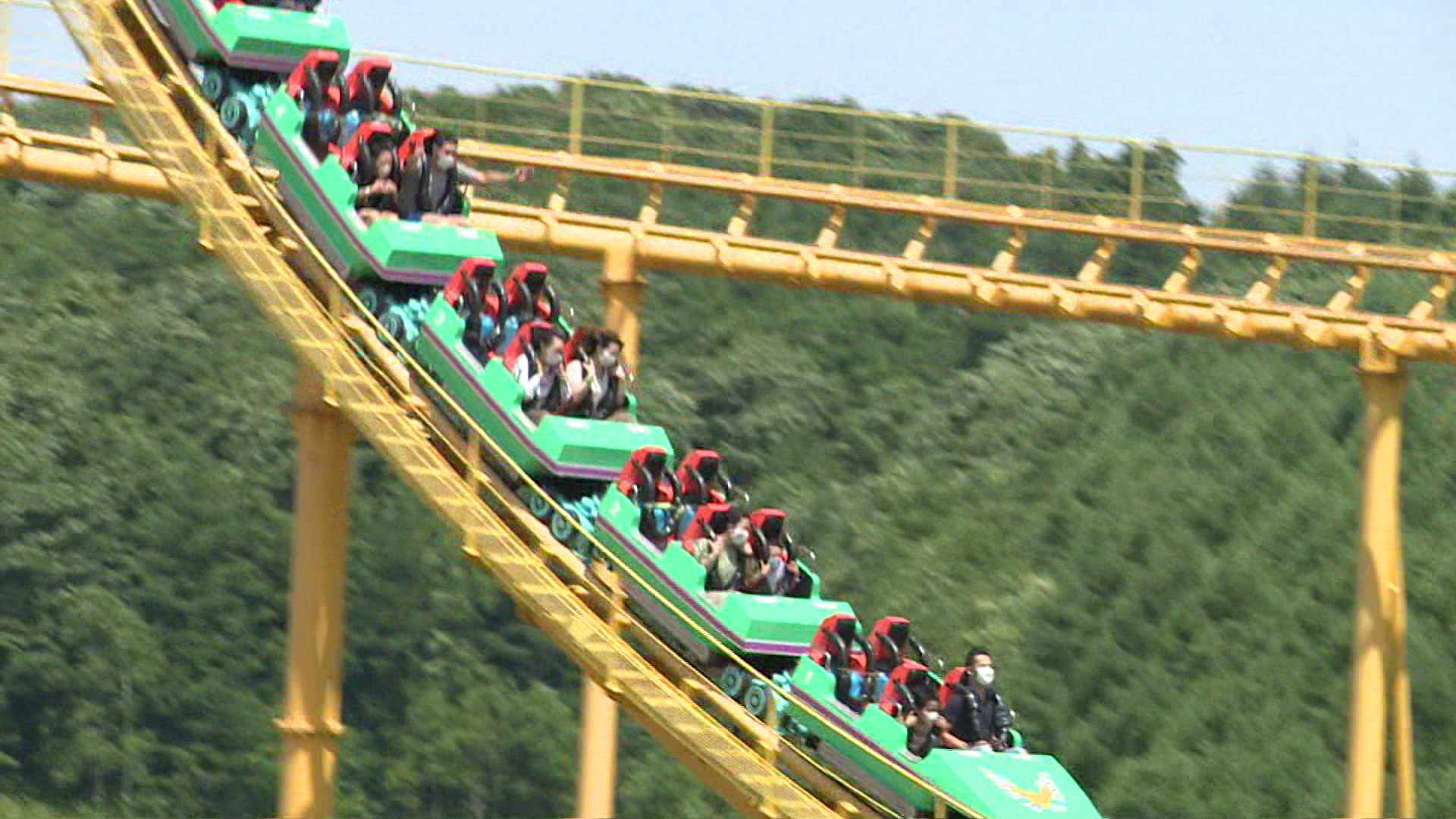北海道の2つの愛され遊園地 日本最古の観覧車＆40年現役の